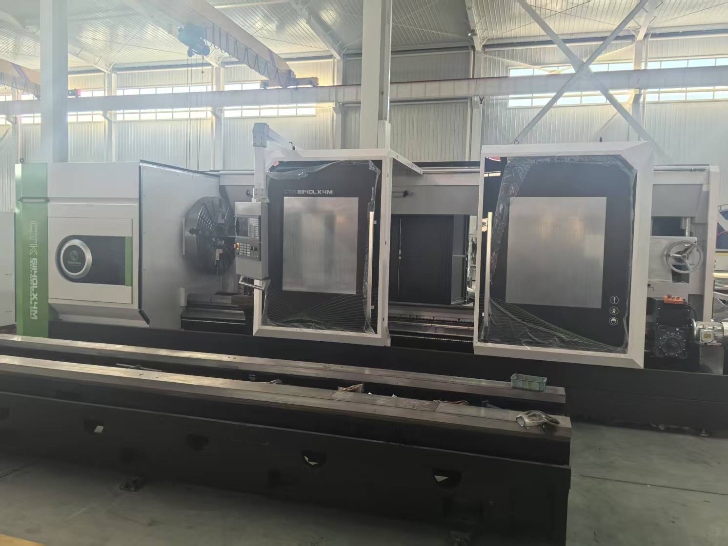 Customer from Germany come to inspect Heavy duty lathe